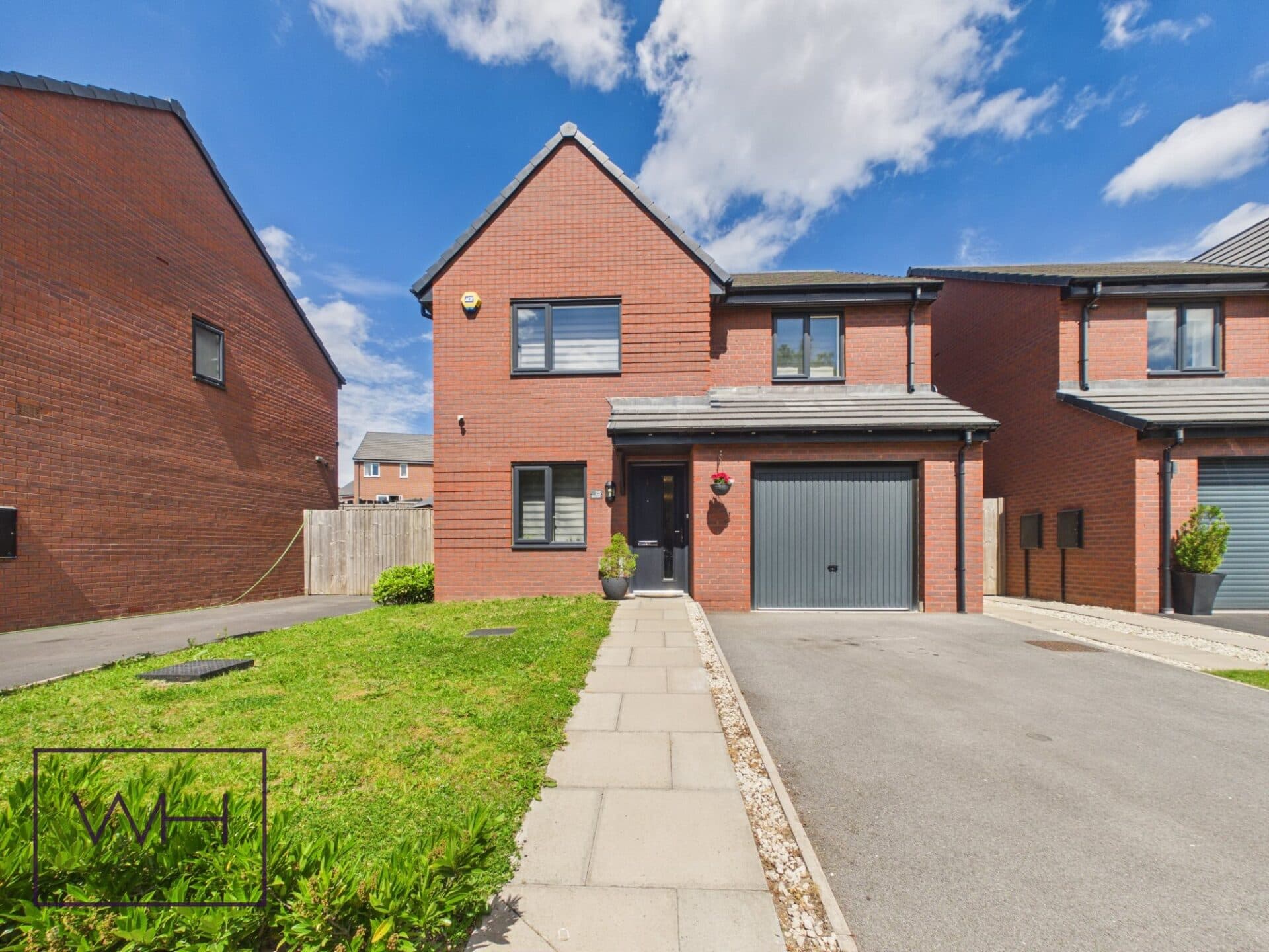 Dove Lane, Woodlands, Doncaster, DN6 7FR
